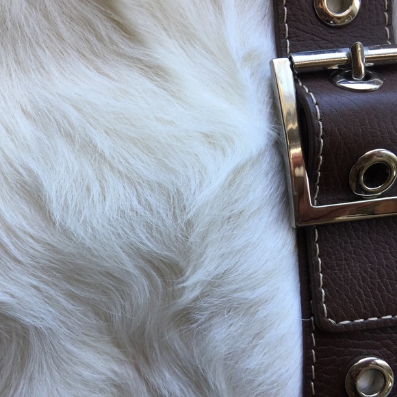SOLD 📌📌📌 RAFE NEW YORK White Fur Purse - Picture 2 of 8
